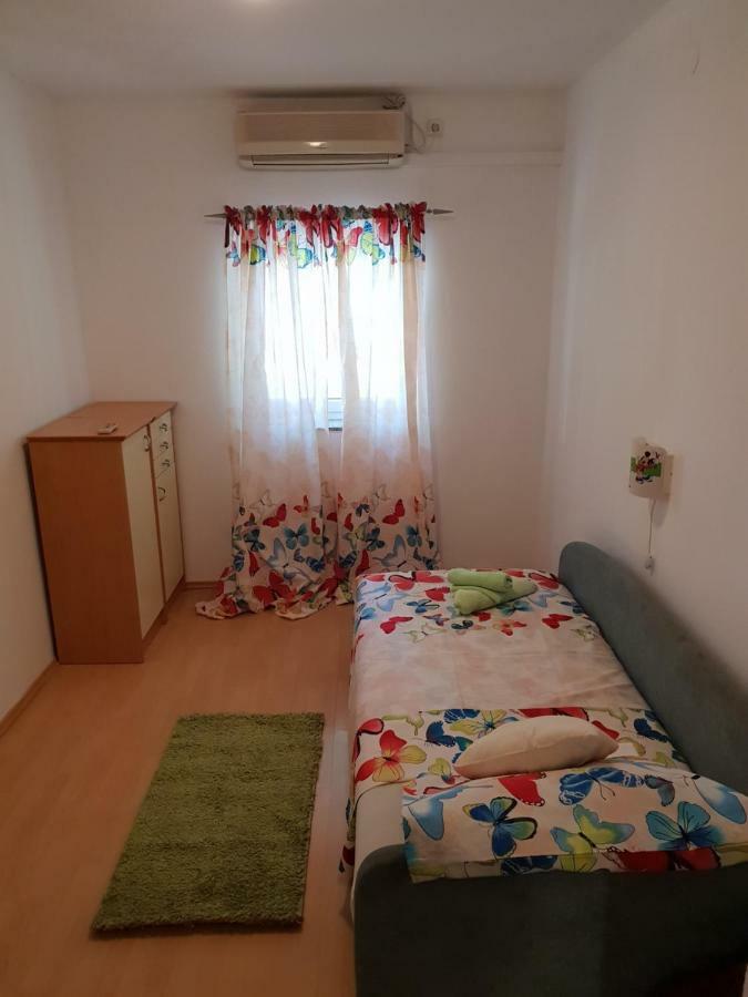Apartman Dora Šmrika Kültér fotó